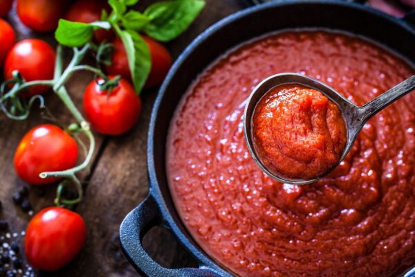 Tomate cozido libera mais licopeno para o organismo. (Foto: Getty Images via Canva)