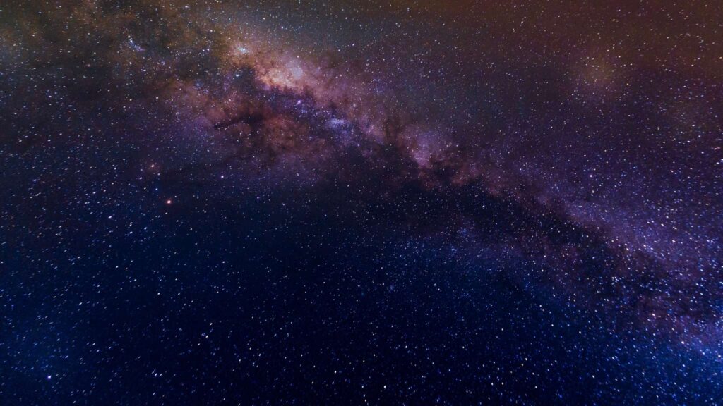 Novas estratégias ampliam busca por vida inteligente no universo (Imagem: Getty Images/ Canva Pro)