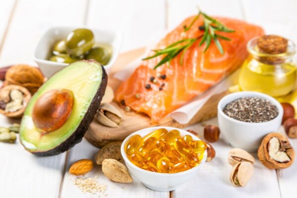 Ômega-3 insuficiente prejudica coração e cérebro. (Foto: Oleksandranaumenko via Canva)