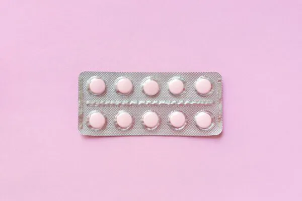 Estudo revela novo efeito da metformina no diabetes tipo 1. (Foto: Anna Ohanesian via Canva)