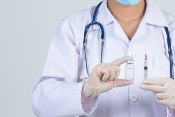 Novo tratamento injetável simplifica prevenção da Aids. (Foto: Pixabay via Canva)