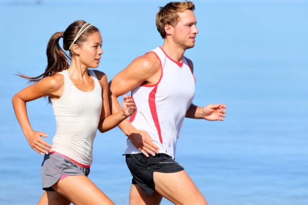 Atividade física freia genes ligados ao câncer. (Foto: Maridav via Canva)