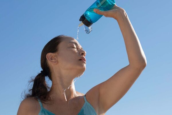 Calor extremo e chuvas intensas mantêm Brasil em alerta climático (Imagem: Getty Images/ Canva Pro)