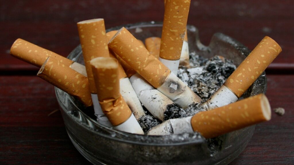Nicotina interfere nos circuitos cerebrais do humor. (Foto: Getty Images via Canva)