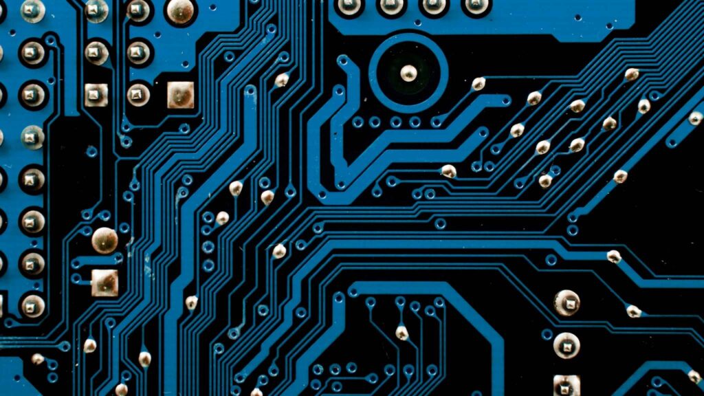 Cristais microscópicos reinventam a direção da corrente elétrica (Imagem: Getty Images/ Canva Pro)