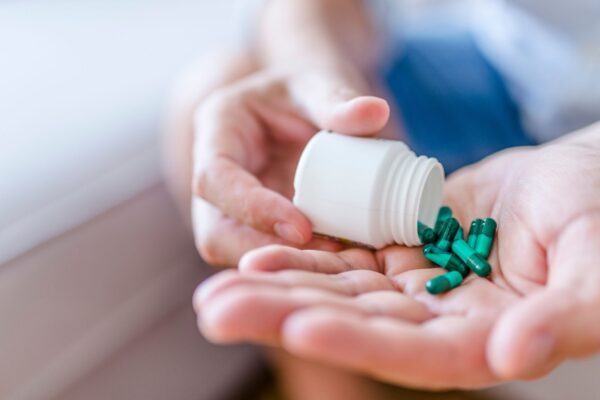 Tecnologia do MIT confirma uso correto de medicamentos. (Foto: Getty Images via Canva)