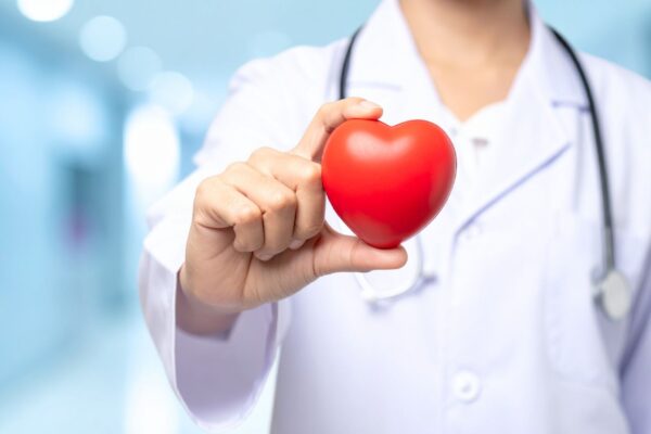 Medicamento para diabetes reduz colesterol e protege o coração. (Foto: Mount Photography via Canva)