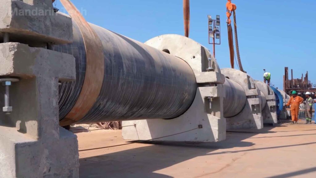 Água subterrânea é essencial para cidades e agricultura no deserto (Imagem: Reprodução/ Mandarin Tech)
