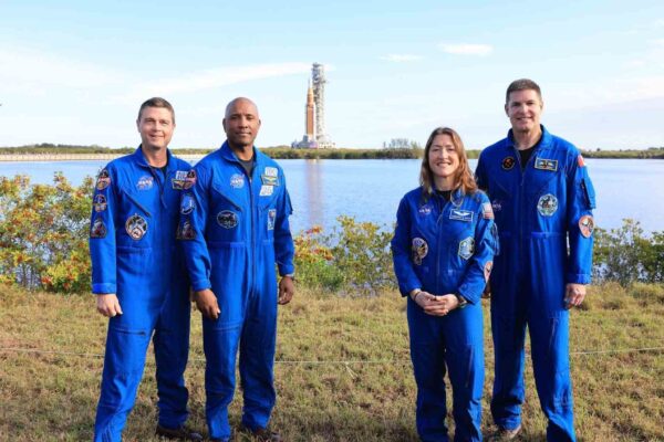 Astronautas da Artemis II conectados à Terra por redes avançadas NASA (Imagem: NASA/Kim Shiflett)