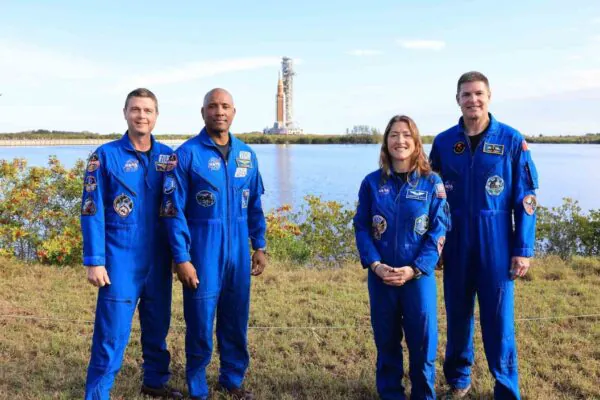Astronautas da Artemis II conectados à Terra por redes avançadas NASA (Imagem: NASA/Kim Shiflett)