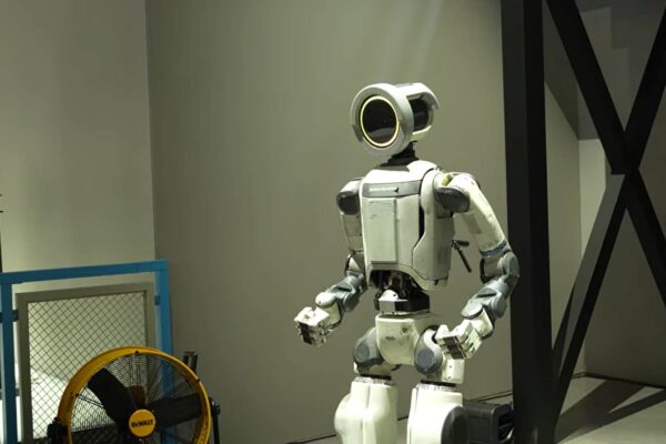 Robôs humanoides vão transformar fábricas e substituir humanos. (Imagem: Robô Atlas/ Boston Dynamics/ Cybernews)