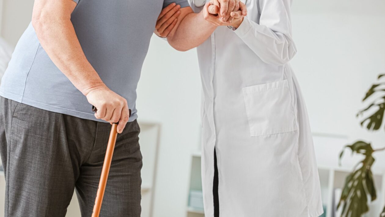 Ensaios clínicos nos EUA testam tratamento inovador. (Foto: Pixelshot via Canva)