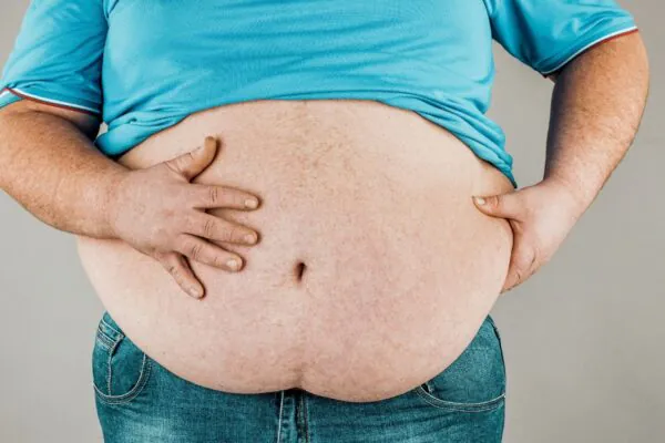 Peso alto aumenta hospitalizações por doenças comuns. (Foto: Getty Images via Canva)