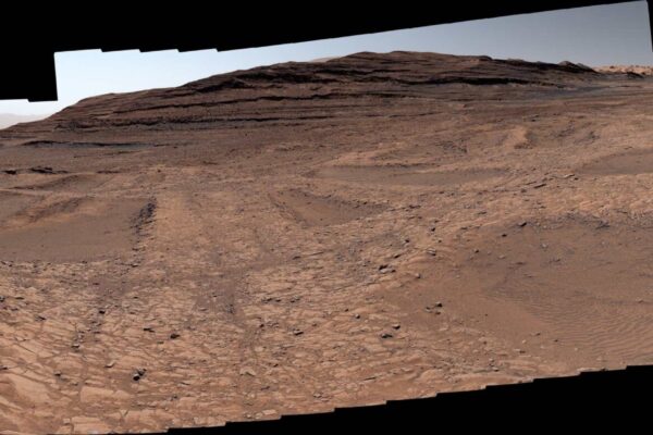 Em 26 de setembro de 2025, o Curiosity registrou cristas “boxwork” com a Mastcam (Imagem: NASA/JPL-Caltech/MSSS)