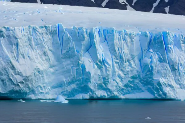 Geleira na Antártida colapsa em tempo recorde (Imagem: Getty Images via Canva)