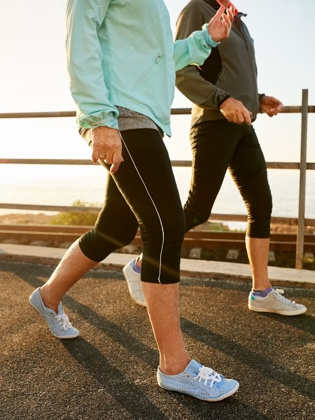 Caminhar após comer transforma metabolismo e cérebro