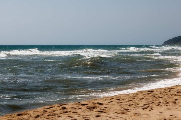 Oceanos sobem mais rápido com derretimento polar (Imagem: Getty Images via Canva)