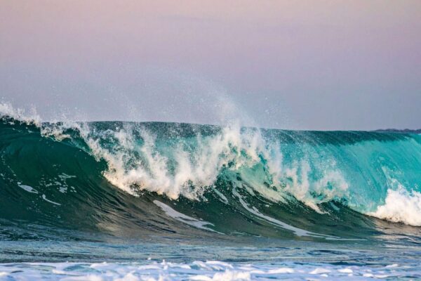 Nova tecnologia extrai mais energia do oceano (Imagem: TrueCreatives via Canva)