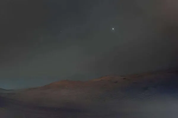 Robôs revelam o lado invisível de Marte durante a noite (Imagem: NASA / JPL-Caltech)