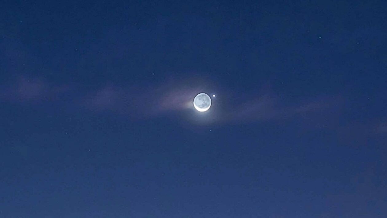 Fenômeno raro faz Mercúrio desaparecer atrás da Lua (Imagem: Yuri Beletsky (Observatório Carnegie Las Campanas TWAN)/ APOD NASA)