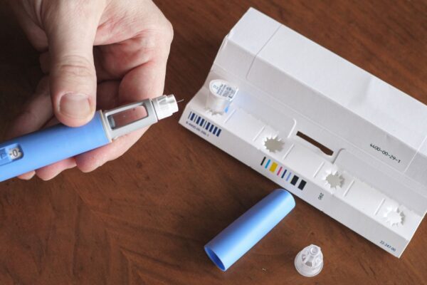 Perda de peso rápida pode aumentar risco de pancreatite. (Foto: Getty Images via Canva)