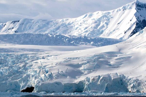 Uma perfuração extrema revela como a Antártida reage ao aquecimento (Imagem: Getty Images via Canva)