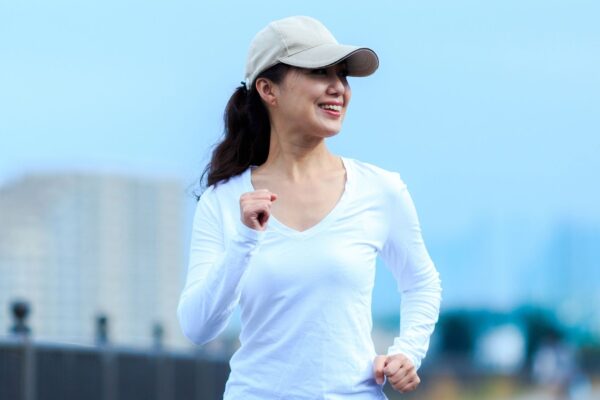 Atividade física protege contra depressão. (Foto: Getty Images via Canva)