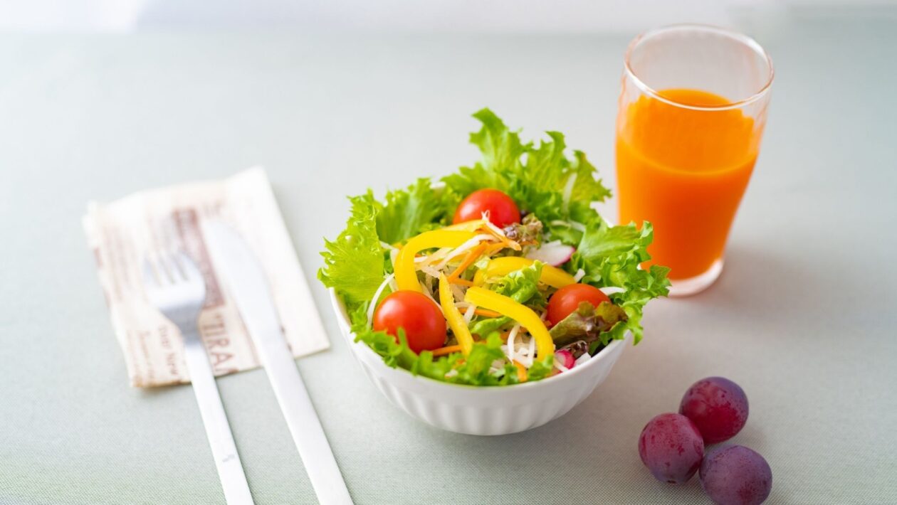 Escolhas alimentares impactam risco de infarto. (Foto: Aflo via Canva)