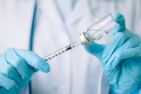 Vacina manteve memória imune ativa por 20 anos. (Foto: Getty Images via Canva)