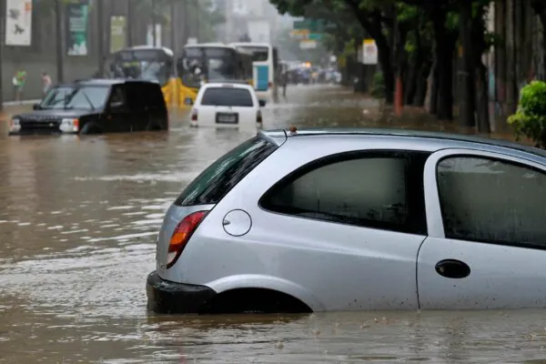 El Niño pode intensificar chuvas e eventos extremos no Brasil (Imagem: Getty Images via Canva)