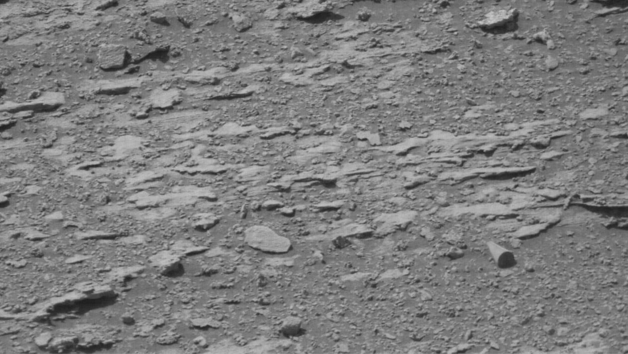 Objeto cilíndrico em Marte intriga cientistas e gera debate (Imagem: NASA/JPL-Caltech/MSSS)