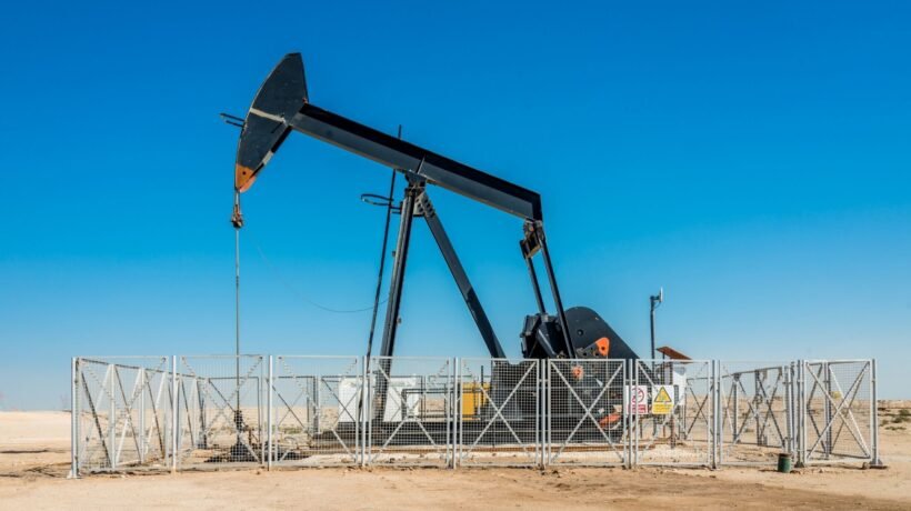 Um oceano antigo explica o petróleo abundante no Oriente Médio (Imagem: Getty Images via Canva)