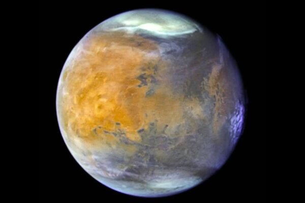 Tempestades em Marte podem estar expulsando água para o espaço (Imagem: NASA, ESA, STScI)