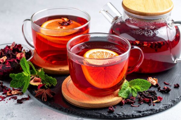 Hibisco pode contribuir para saúde do coração. (Foto: Aflo via Canva)