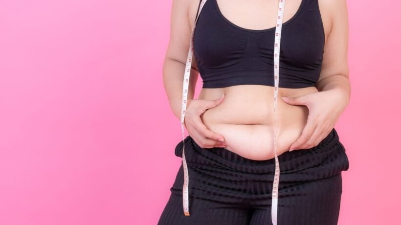 Estudo liga asprosina ao peso na pós-menopausa. (Foto: Supapornjarpimai via Canva)