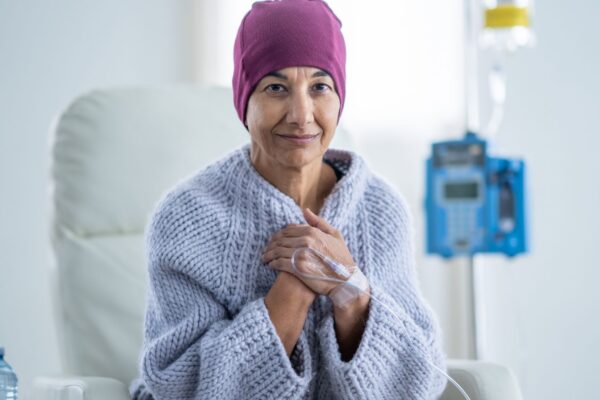 Prevenção do câncer começa com mudanças no estilo de vida. (Foto: Getty Images via Canva)