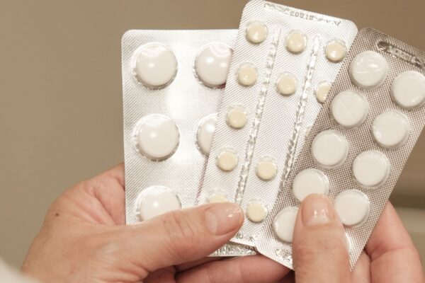 Vermes intestinais exigem diagnóstico e cuidado. (Foto: Canva Creative Studio via Canva)