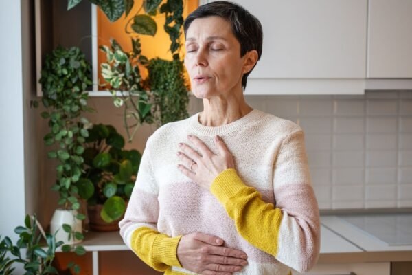 Respiração pode estar ligada à hipertensão. (Foto: Dimaberlinphotos via Canva)