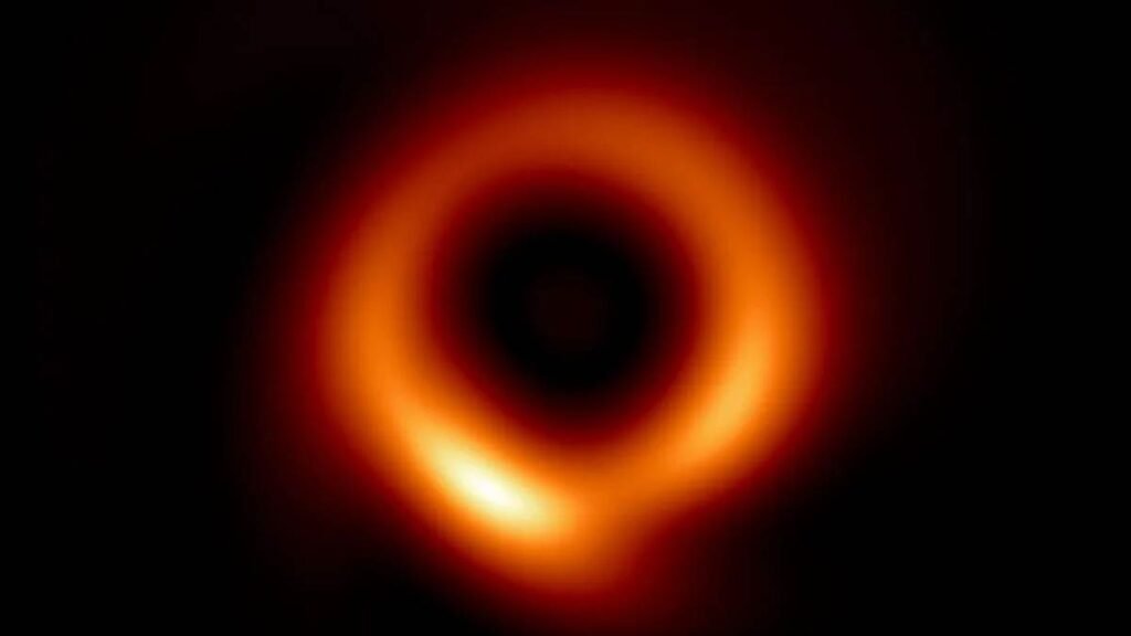 M87* é um buraco negro gigante, famoso pela primeira imagem direta registrada (Imagem: PRIMO/INSTITUTE FOR ADVANCED STUDY)
