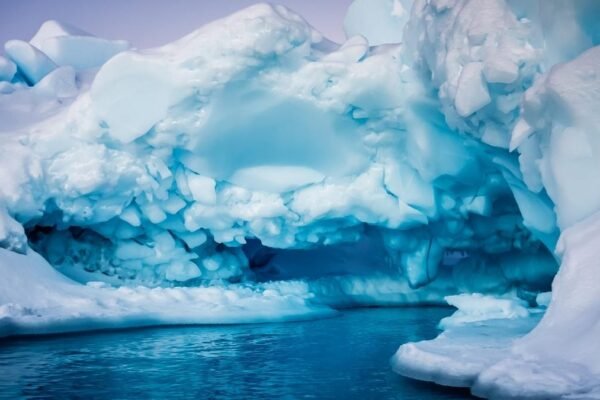 Gelo antigo da Antártida revelou segredos climáticos de milhões de anos (Imagem: Getty Images via Canva)