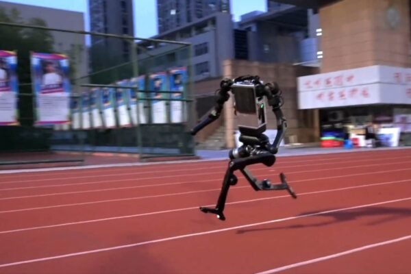 Robô humanoide atinge velocidade incrível e se aproxima do recorde de Usain Bolt (Imagem: Unitree/ X)