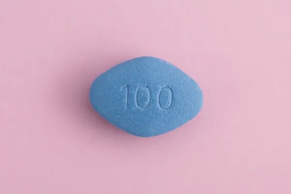 Viagra pode ajudar em doença neurológica infantil rara. (Foto: Getty Images via Canva)