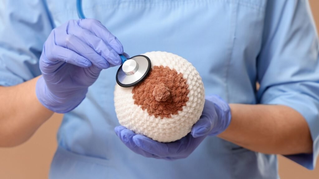 Pesquisa mostra “camuflagem” do câncer de mama. (Foto: Pixelshot via Canva)