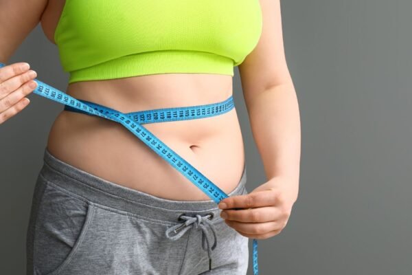 Efeito sanfona melhora a saúde metabólica. (Foto: Pixelshot via Canva)