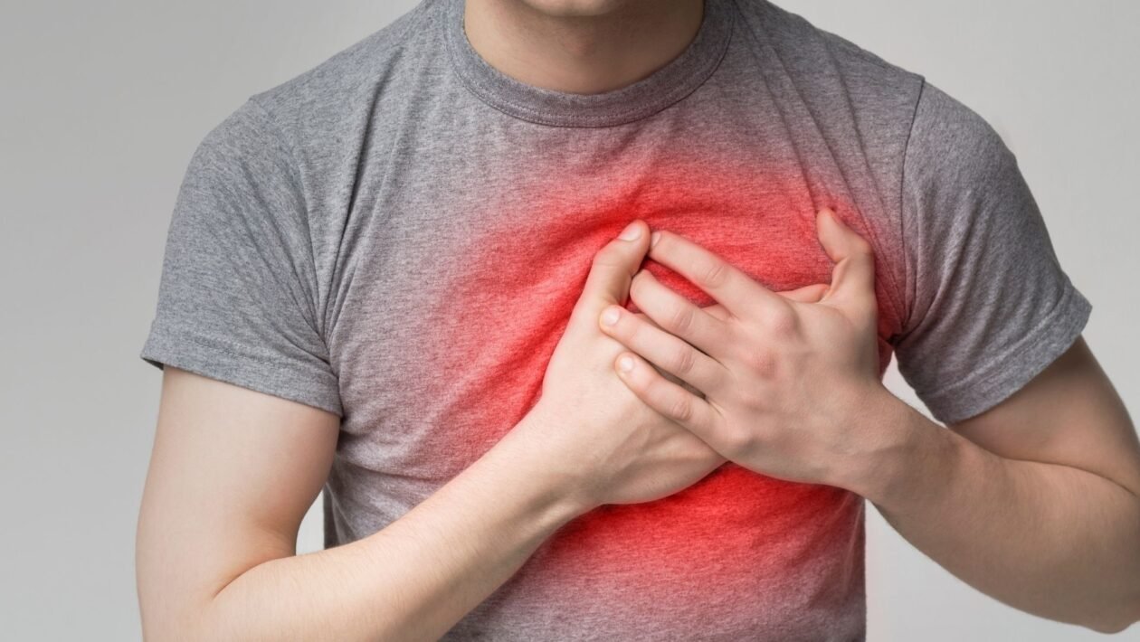 Sono irregular aumenta risco de infarto e AVC. (Foto: Prostock-studio via Canva)