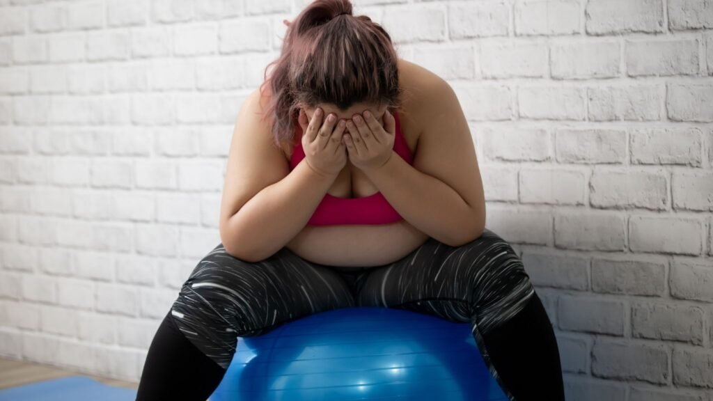 Inflamação é mais intensa em mulheres com obesidade. (Foto: RyanKing999 via Canva)