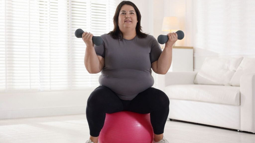 Treinar pode proteger contra perda muscular e gordura. (Foto: Africa Images via Canva)