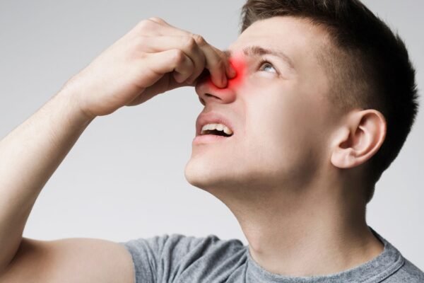 Perda de olfato pode sinalizar Alzheimer precoce. (Foto: Getty Images via Canva)