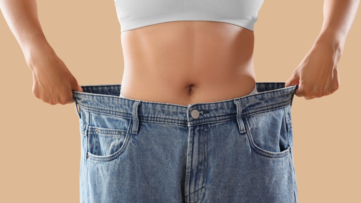 Emagrecer após os 40 pode afetar o cérebro. (Foto: Pixelshot via Canva)