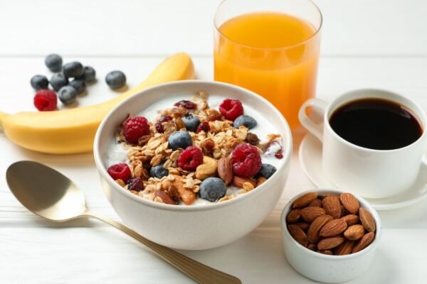 Café da manhã pobre em proteína pode prejudicar músculos. (Foto: Africa Images via Canva)